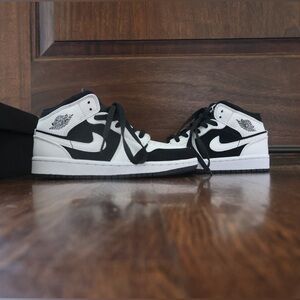 Air Jordan 1 Mid (GS)